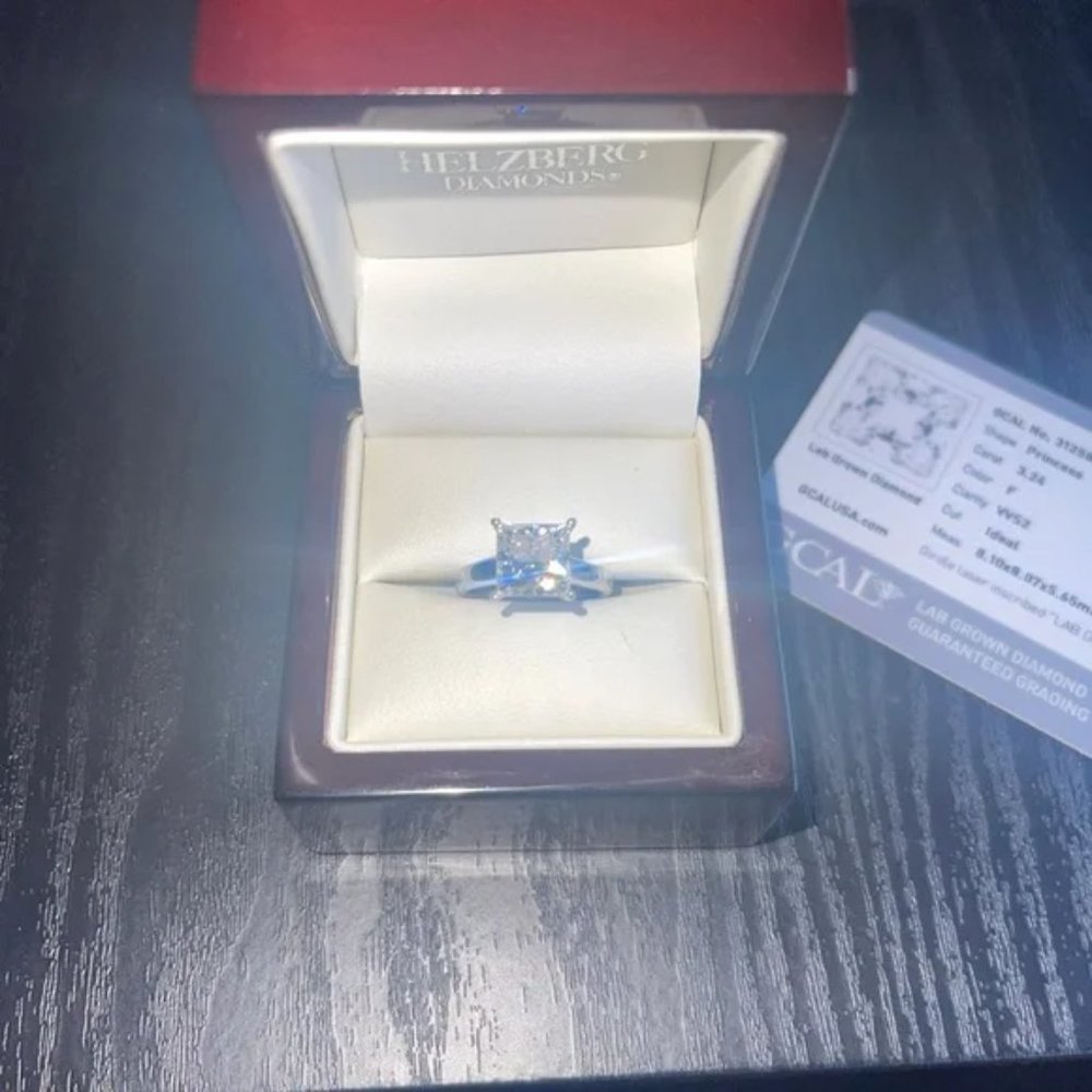 3CT ++ VVS PRINCESS CUT DIAMOND! FLAWLESS! W/ GCAL PAPERWORK!